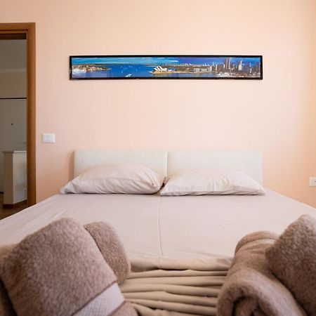 Sea View-Apartment On The Beach - Durrs2 Durrës Kültér fotó