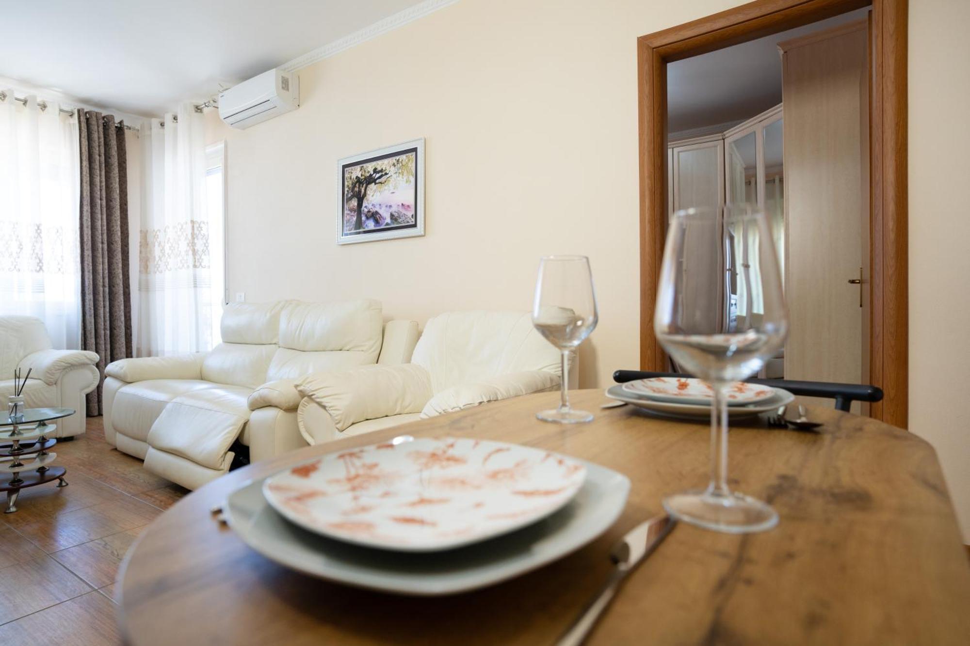 Sea View-Apartment On The Beach - Durrs2 Durrës Kültér fotó