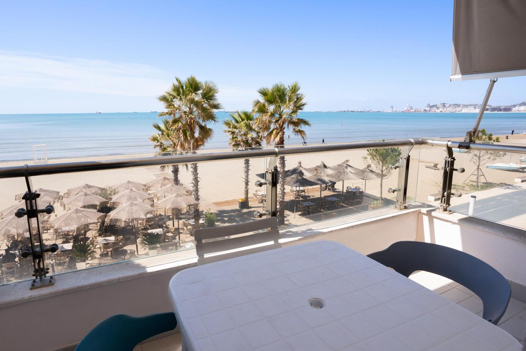 Sea View-Apartment On The Beach - Durrs2 Durrës Kültér fotó